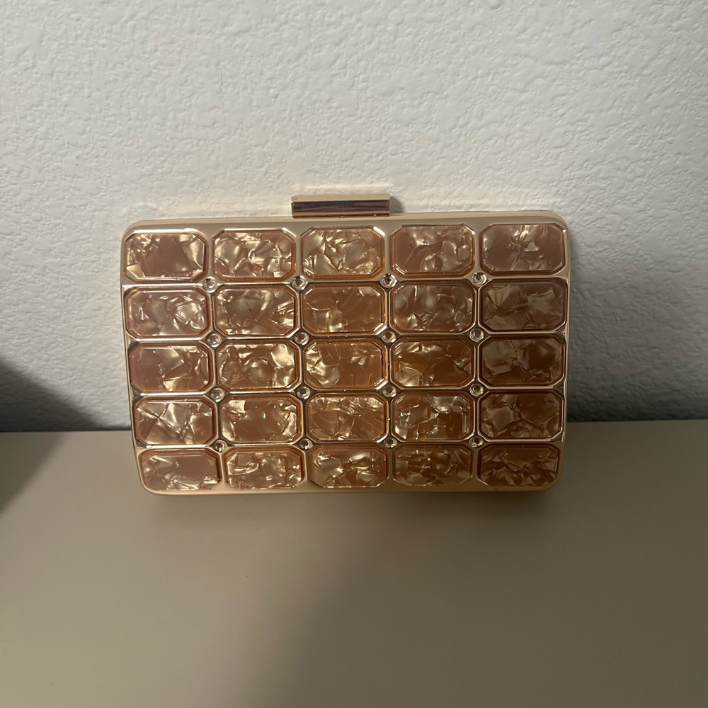 Gold clutch